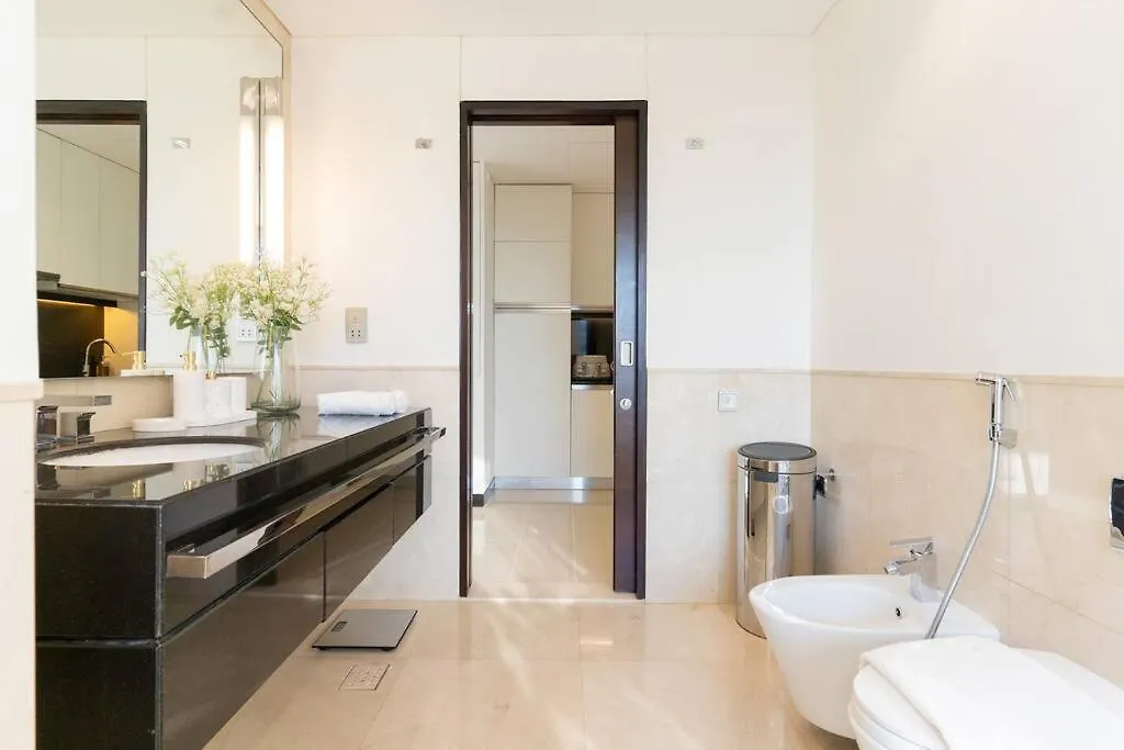 Magnificent Studio, Emaar Residences Marina Dubai Apartment